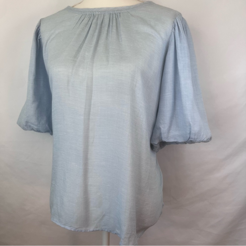 LOFT Women's Top NWT Size XXL Lt Blue Linen Blend Peasant Smocked Puff Sleeves